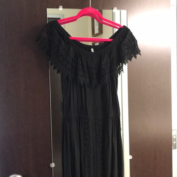 Lace + Viscose black dress - Picture 4 of 8